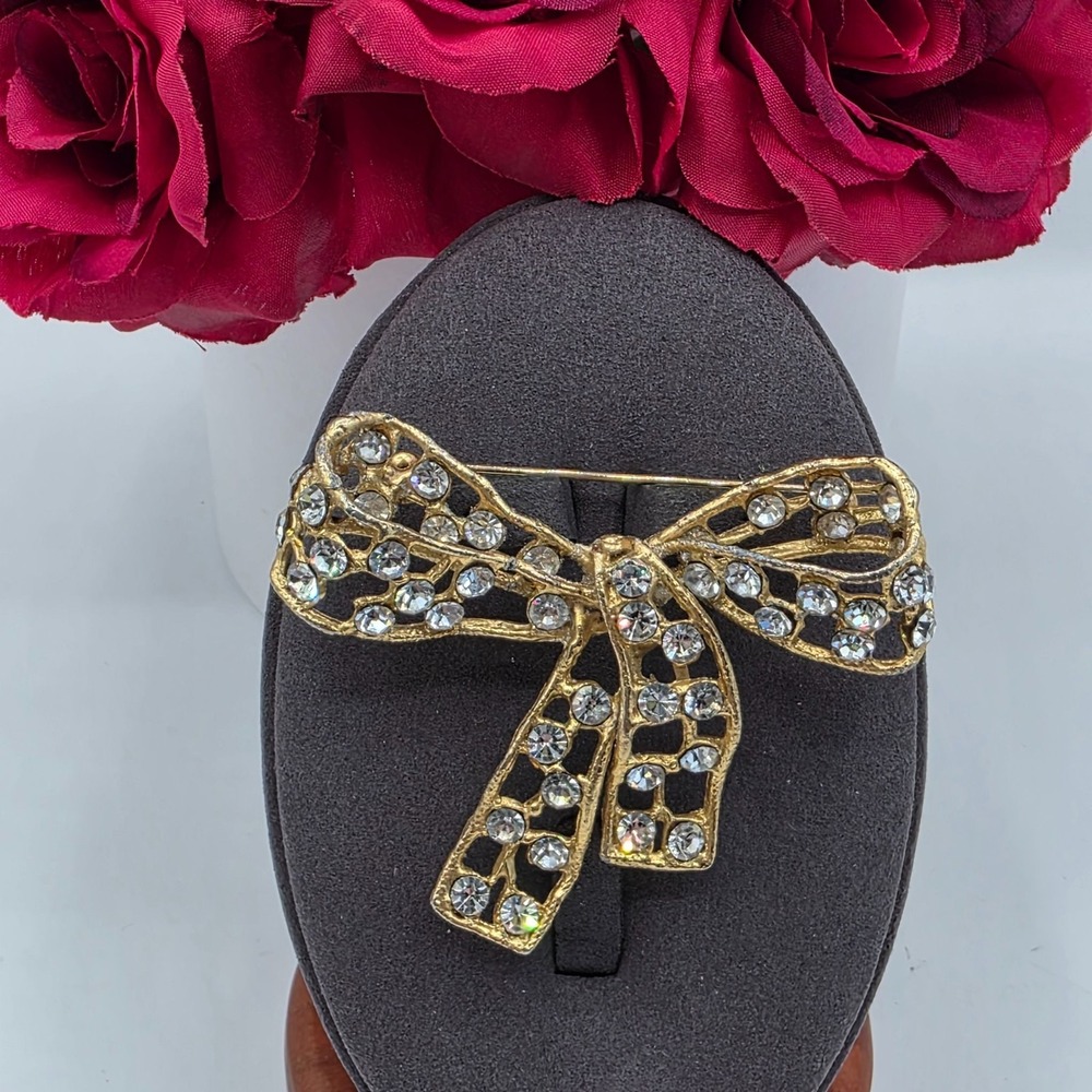 Vintage Sparkling Bow Brooch Rhinestone Gold Tone Vintage Lapel Pin Coquette